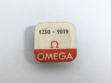 Load image into Gallery viewer, Omega 1250 sweep second wheel part 1250-9019