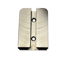 Load image into Gallery viewer, Bergeon 2021-A Fixing Plate for Bench Vice No. 2021