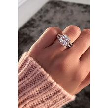 Load image into Gallery viewer, Connoisseurs Diamond Dazzle Stick gift carton pack