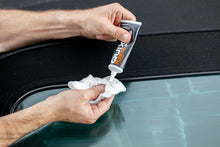 Load image into Gallery viewer, QUIXX Acrylic Scratch Remover, Scratch & Scuff Remover for Acrylic & Plexiglass Surfaces on Cars, Motorcycles, Boats, Caravans & Household Items, ref. 10003, Made in Germany,