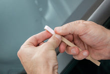 Load image into Gallery viewer, QUIXX Glass Scratch Remover Kit Windshield & Window Repair Diamond Polish, ref. 10172