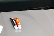 Load image into Gallery viewer, QUIXX Paint Scratch Remover Kit (Ref. 00070) – 2-Step Repair System with Repair No.1 + Finish No.2, Polishing Cloths & 3000-Grit Sandpaper, Made in Germany