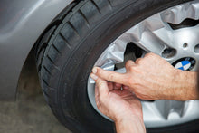 Load image into Gallery viewer, QUIXX Black Tyre Colour, Tire Restorer Deep Black 2-Step Kit, ref. 10192