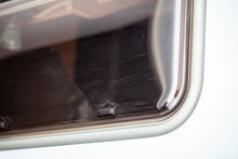 Load image into Gallery viewer, QUIXX Acrylic Scratch Remover, Scratch &amp; Scuff Remover for Acrylic &amp; Plexiglass Surfaces on Cars, Motorcycles, Boats, Caravans &amp; Household Items, ref. 10003, Made in Germany,
