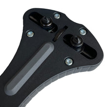 Load image into Gallery viewer, Bergeon 2819-Mini keys to open waterproof watches 18 to 62 mm
