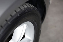 Load image into Gallery viewer, QUIXX Black Tyre Colour, Tire Restorer Deep Black 2-Step Kit, ref. 10192
