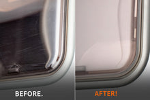 Load image into Gallery viewer, QUIXX Acrylic Scratch Remover, Scratch &amp; Scuff Remover for Acrylic &amp; Plexiglass Surfaces on Cars, Motorcycles, Boats, Caravans &amp; Household Items, ref. 10003, Made in Germany,
