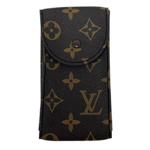 Load image into Gallery viewer, New Louis Vuitton watch brown leather pouch
