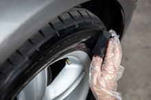 Load image into Gallery viewer, QUIXX Black Tyre Colour, Tire Restorer Deep Black 2-Step Kit, ref. 10192
