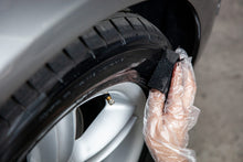 Load image into Gallery viewer, QUIXX Black Tyre Colour, Tire Restorer Deep Black 2-Step Kit, ref. 10192
