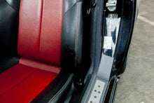 Load image into Gallery viewer, QUIXX Leather &amp; Vinyl Repair Kit for Car Interiors - All-Inclusive Set, Ref. 10259
