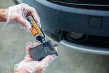 Load image into Gallery viewer, QUIXX Black Plastic Colour, Unpainted Plastic Restorer, Bumpers Trims Side Sills Mirror Housings, Ref. 10188
