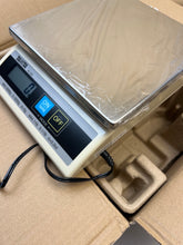 Load image into Gallery viewer, Tanita KD-200-510 Digital Scale 5000 g, Open-box return
