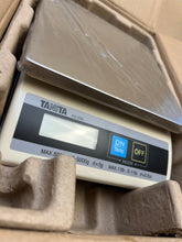 Load image into Gallery viewer, Tanita KD-200-510 Digital Scale 5000 g, Open-box return
